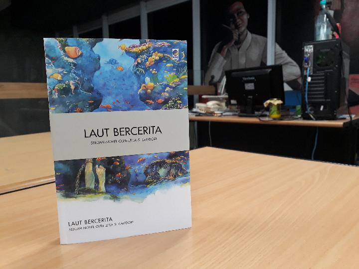 Detail Buku Laut Bercerita Nomer 12