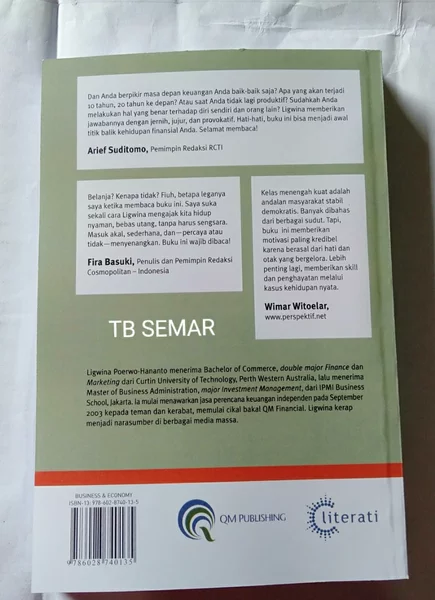 Detail Buku Ligwina Hananto Nomer 30