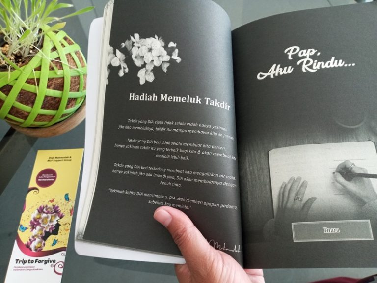 Detail Buku Memeluk Takdir Nomer 43