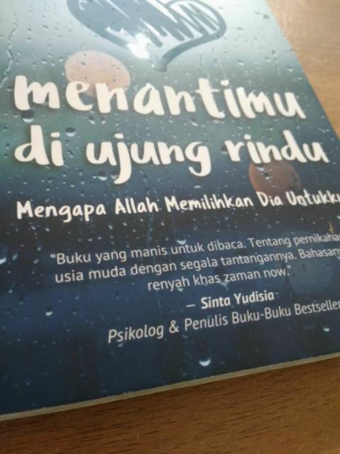 Detail Buku Menantimu Di Ujung Rindu Nomer 7