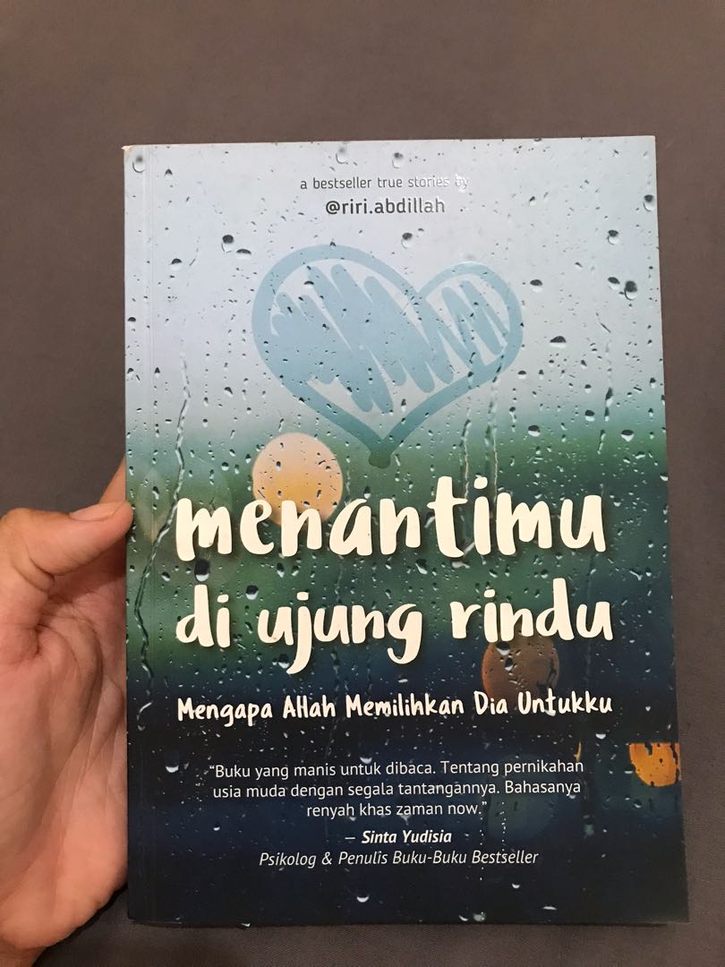 Detail Buku Menantimu Di Ujung Rindu Nomer 8