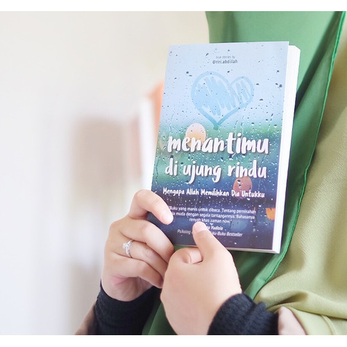 Detail Buku Menantimu Di Ujung Rindu Nomer 10
