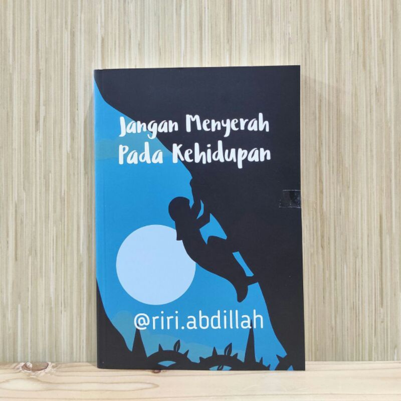 Detail Buku Menantimu Diujung Rindu Nomer 29