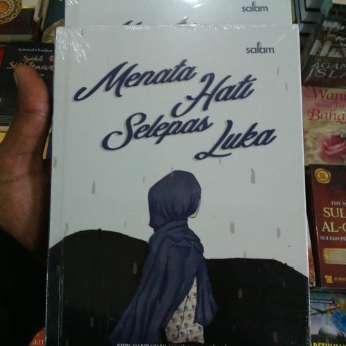 Detail Buku Menata Luka Nomer 24