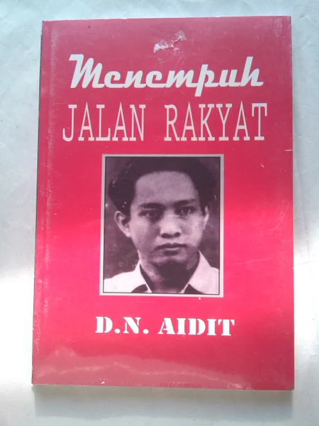 Detail Buku Menempuh Jalan Rakyat Nomer 5