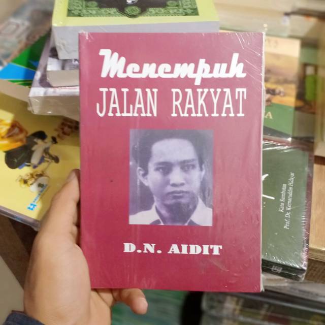 Detail Buku Menempuh Jalan Rakyat Nomer 9