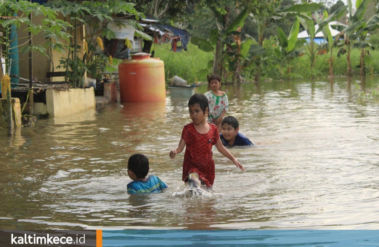 Detail Buku Mimpi Banjir Nomer 42