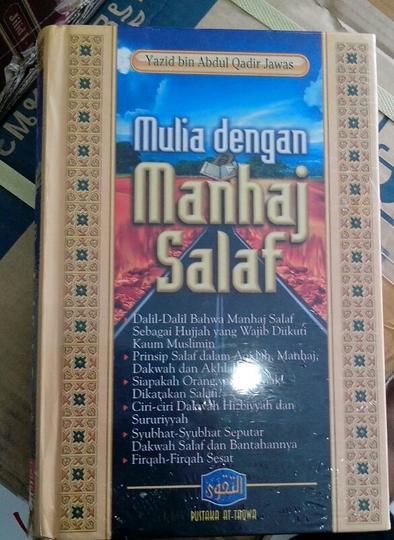 Detail Buku Mulia Dengan Manhaj Salaf Nomer 23