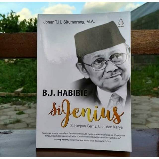 Detail Buku Otobiografi Bj Habibie Nomer 4