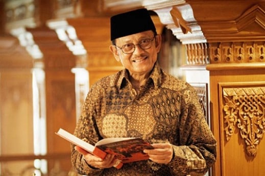 Detail Buku Otobiografi Bj Habibie Nomer 32