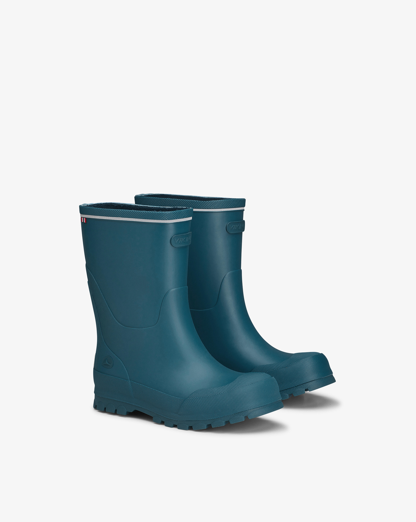 Detail Boot Im Pool Nomer 18
