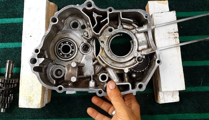 Detail Buku Panduan Belajar Mekanik Motor Nomer 24