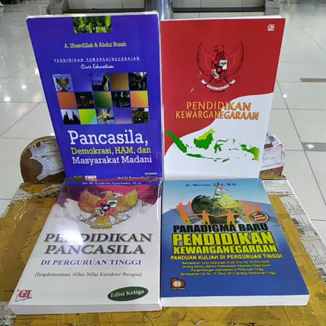 Detail Buku Pendidikan Kewarganegaraan Kuliah Nomer 33