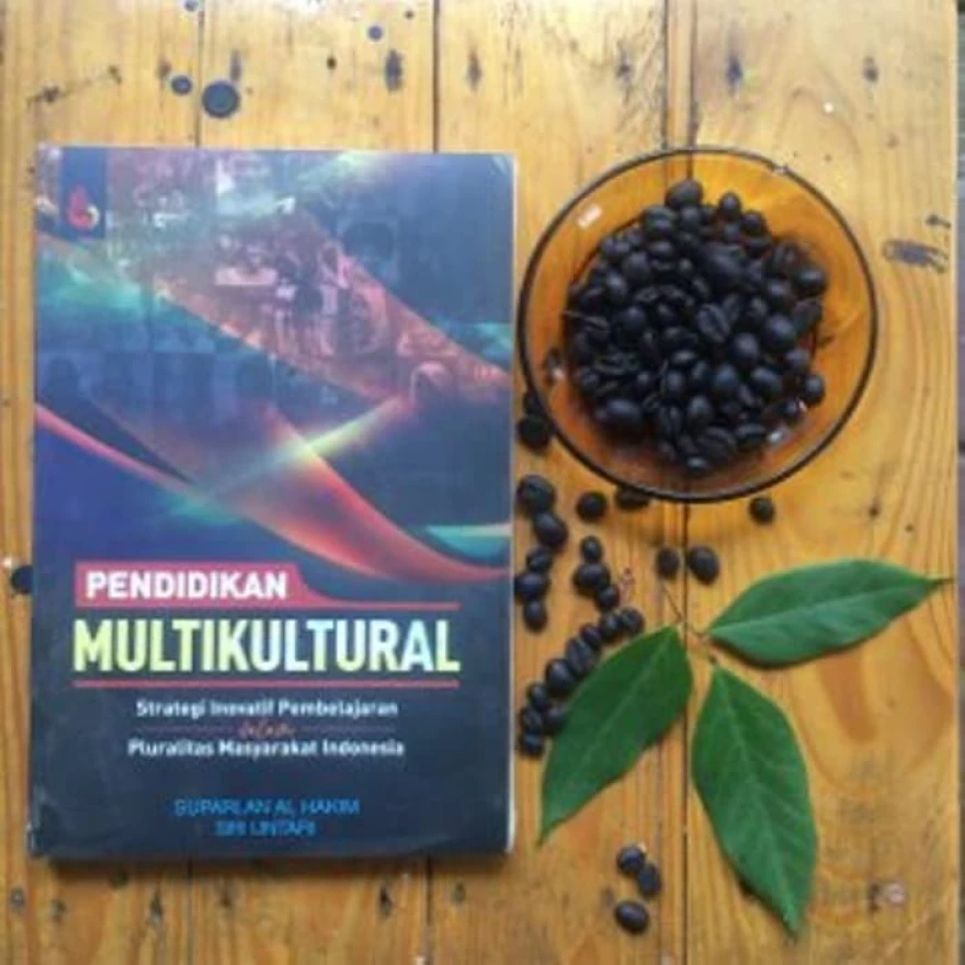 Detail Buku Pendidikan Multikultural Nomer 31