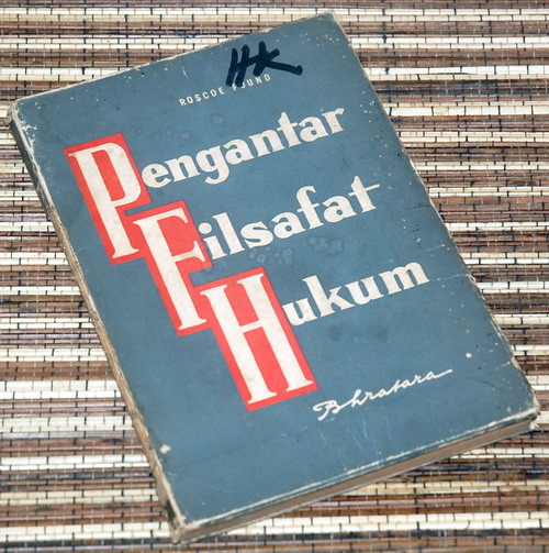 Detail Buku Pengantar Filsafat Hukum Nomer 52