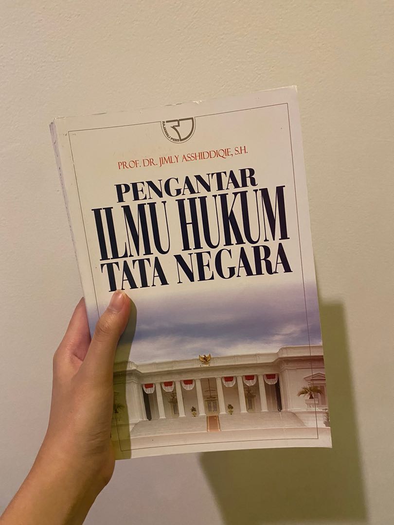 Detail Buku Pengantar Ilmu Hukum Tata Negara Nomer 30