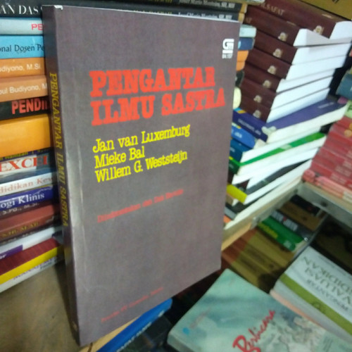 Detail Buku Pengantar Ilmu Sastra Nomer 36