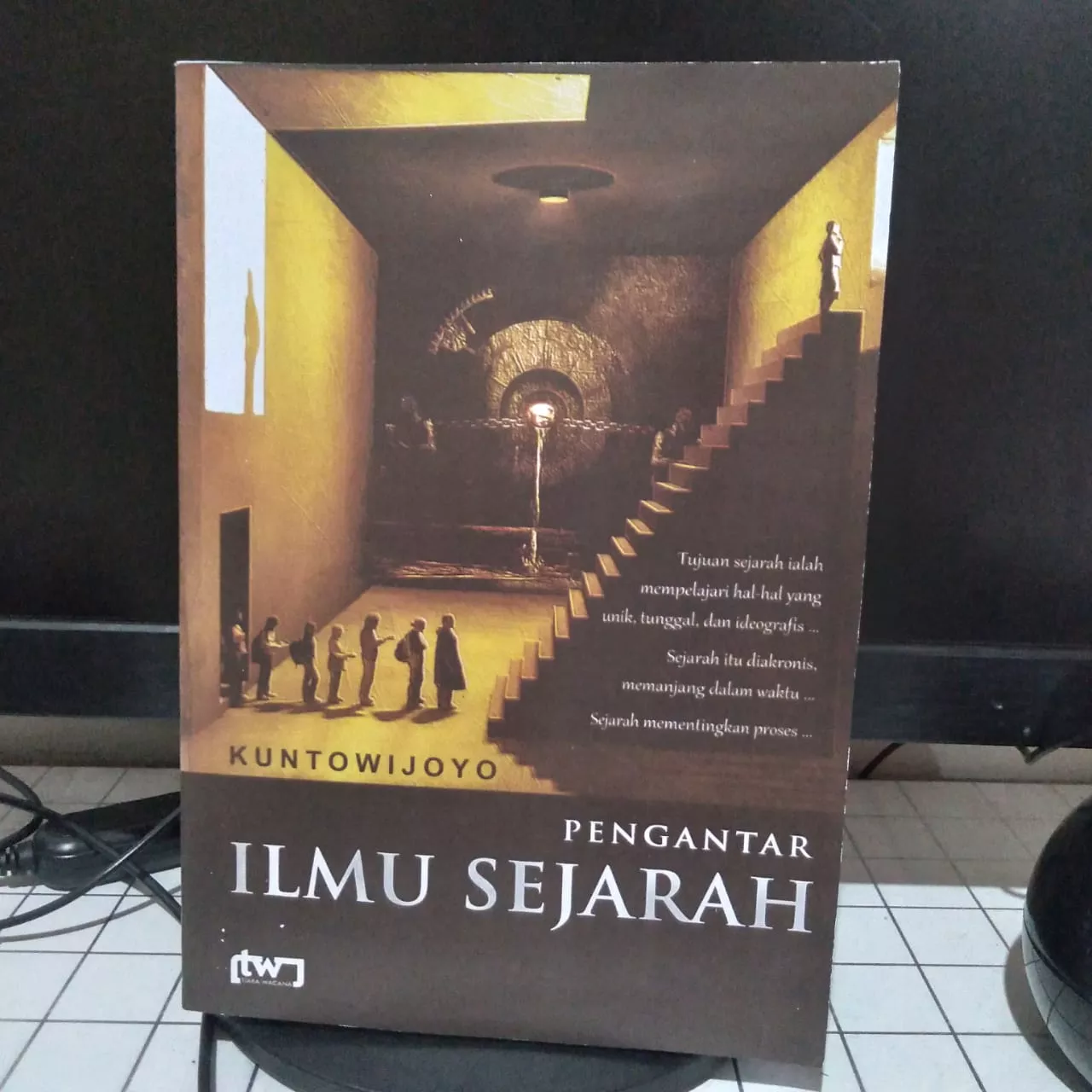 Detail Buku Pengantar Ilmu Sejarah Nomer 17