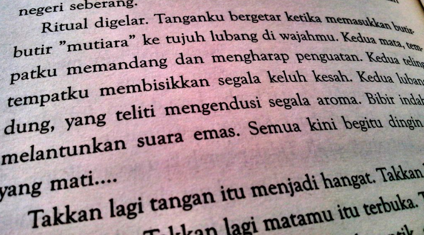 Detail Buku Perempuan Di Titik Nol Nomer 45