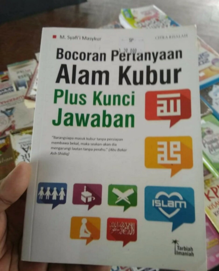 Detail Buku Pertanyaan Alam Kubur Nomer 11