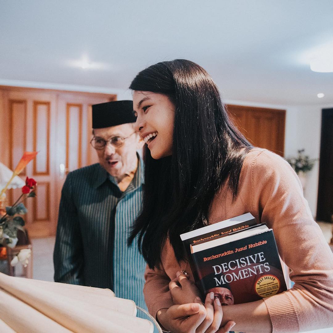 Detail Buku Pevita Pearce Our Notebook Nomer 45