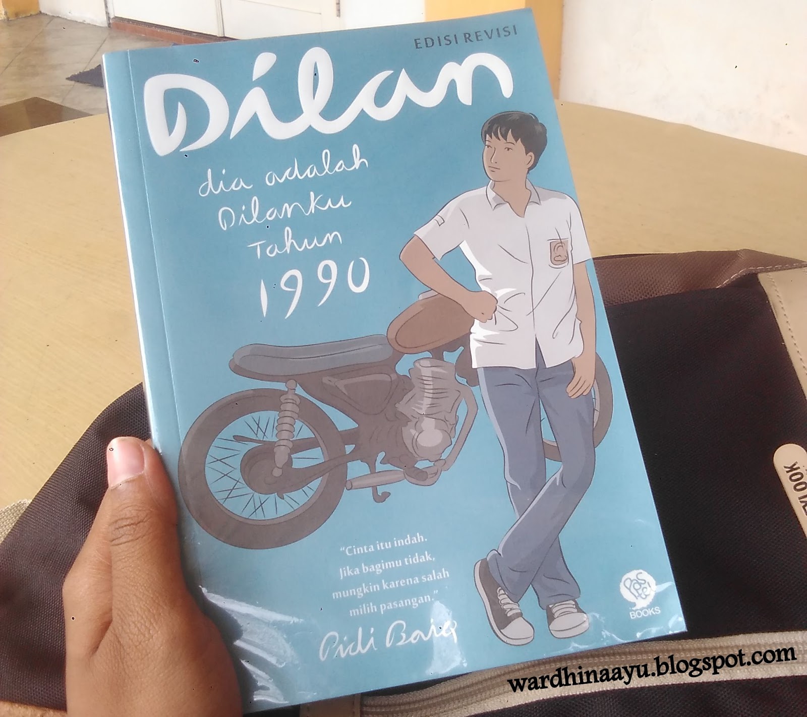 Detail Buku Pidi Baiq Dilan Nomer 12