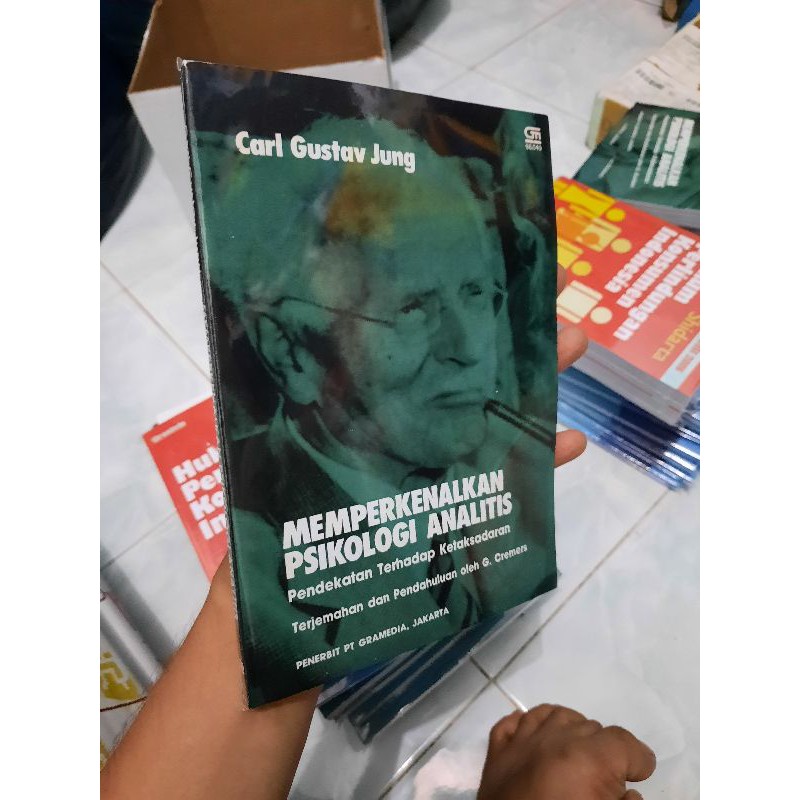 Detail Buku Psikologi Carl Gustav Jung Nomer 48