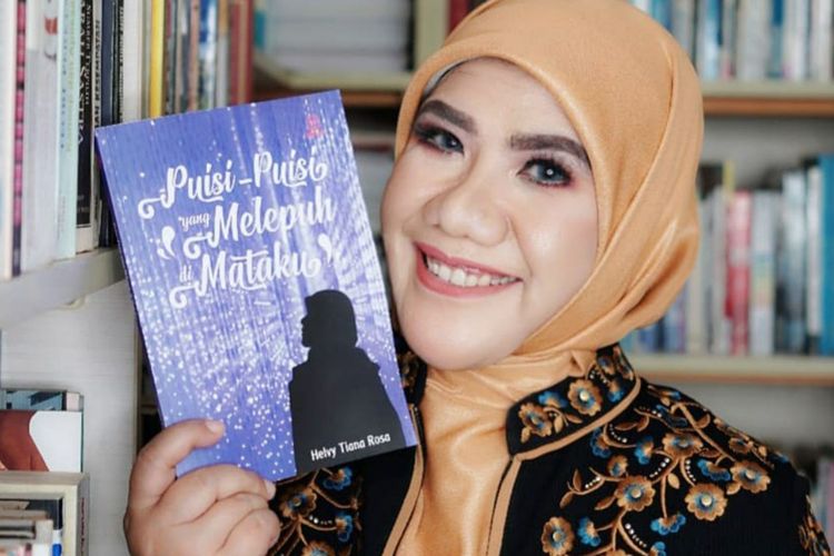 Detail Buku Puisi Helvy Tiana Rosa Nomer 14