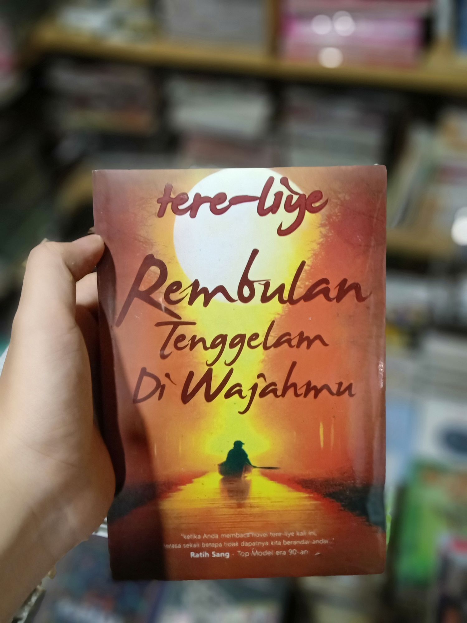 Detail Buku Rembulan Tenggelam Di Wajahmu Nomer 53