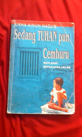 Detail Buku Sedang Tuhan Pun Cemburu Nomer 28