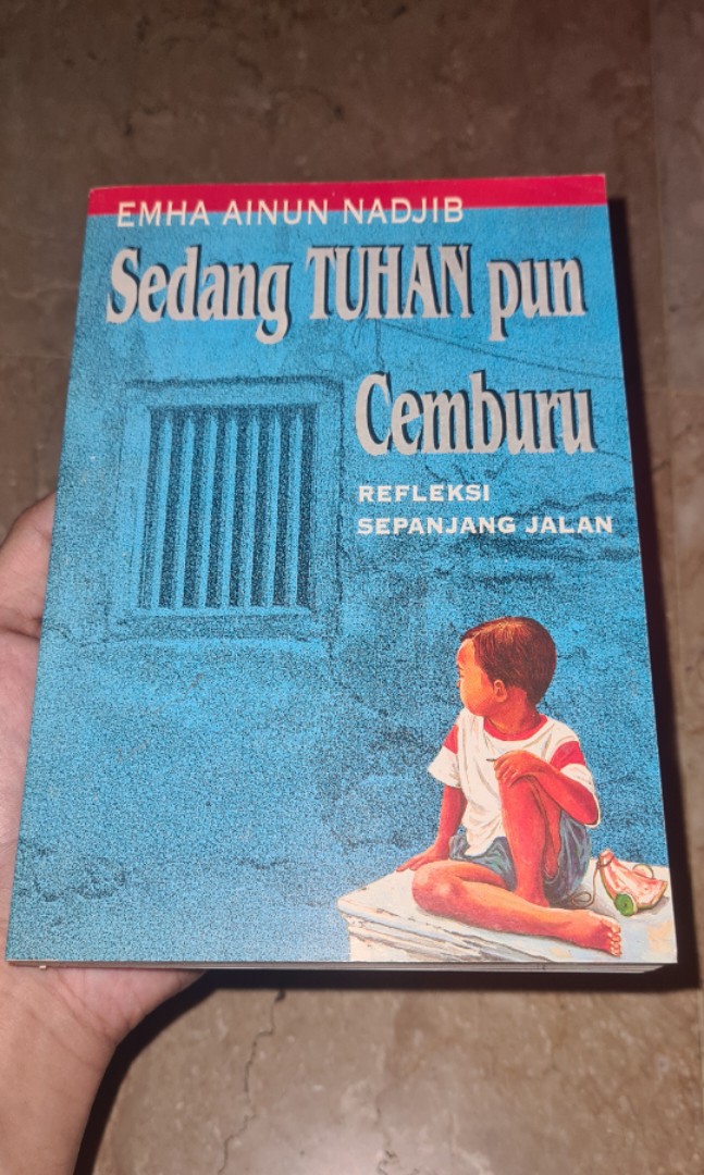 Detail Buku Sedang Tuhan Pun Cemburu Nomer 33