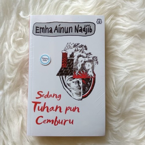 Detail Buku Sedang Tuhan Pun Cemburu Nomer 10