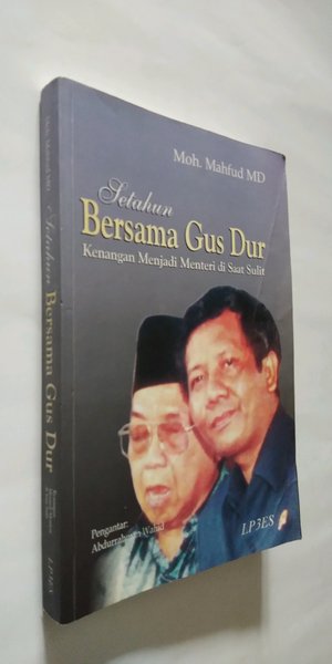 Detail Buku Setahun Bersama Gus Dur Nomer 16