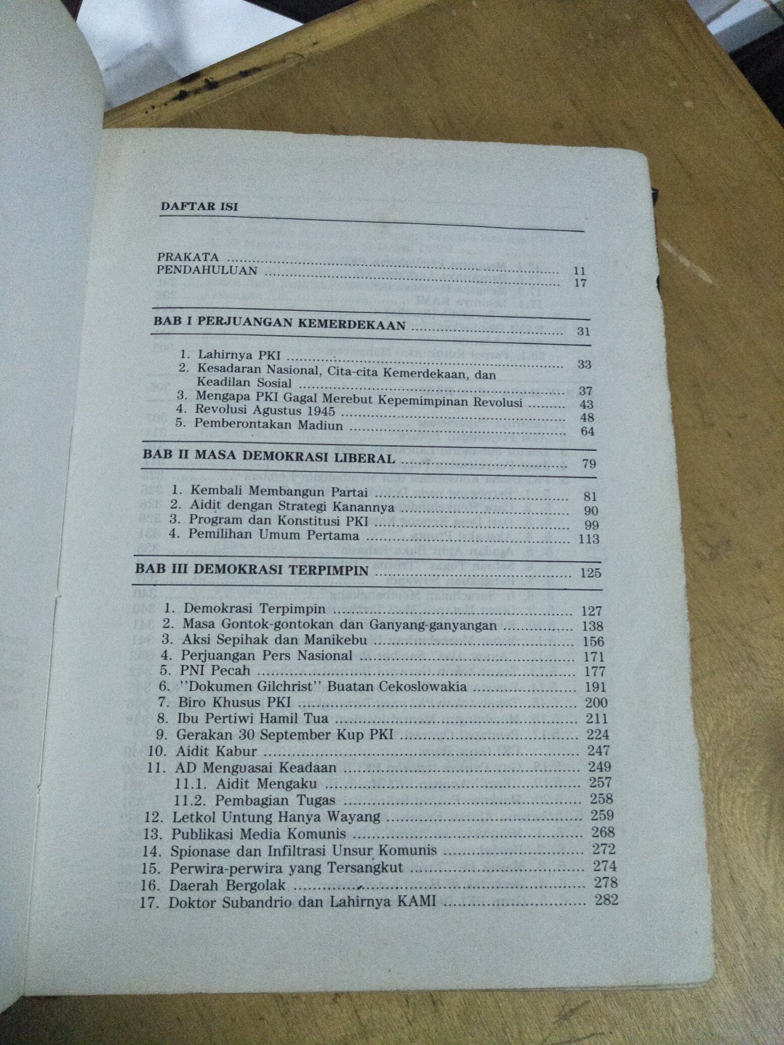 Detail Buku Siapa Menabur Angin Menuai Badai Nomer 17