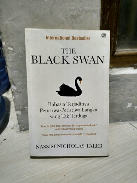 Detail Buku The Black Swan Nomer 45