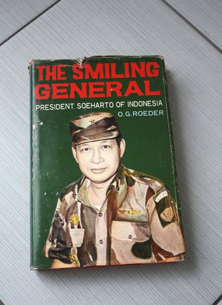 Detail Buku The Smiling General Nomer 5