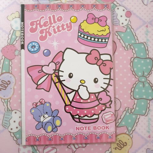 Detail Buku Tulis Hello Kitty Nomer 22