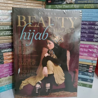 Detail Buku Tutorial Make Up Nomer 26
