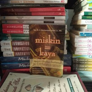 Detail Buku Wajib Orang Miskin Nomer 33