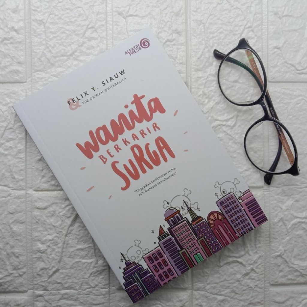 Detail Buku Wanita Berkarir Surga Nomer 31