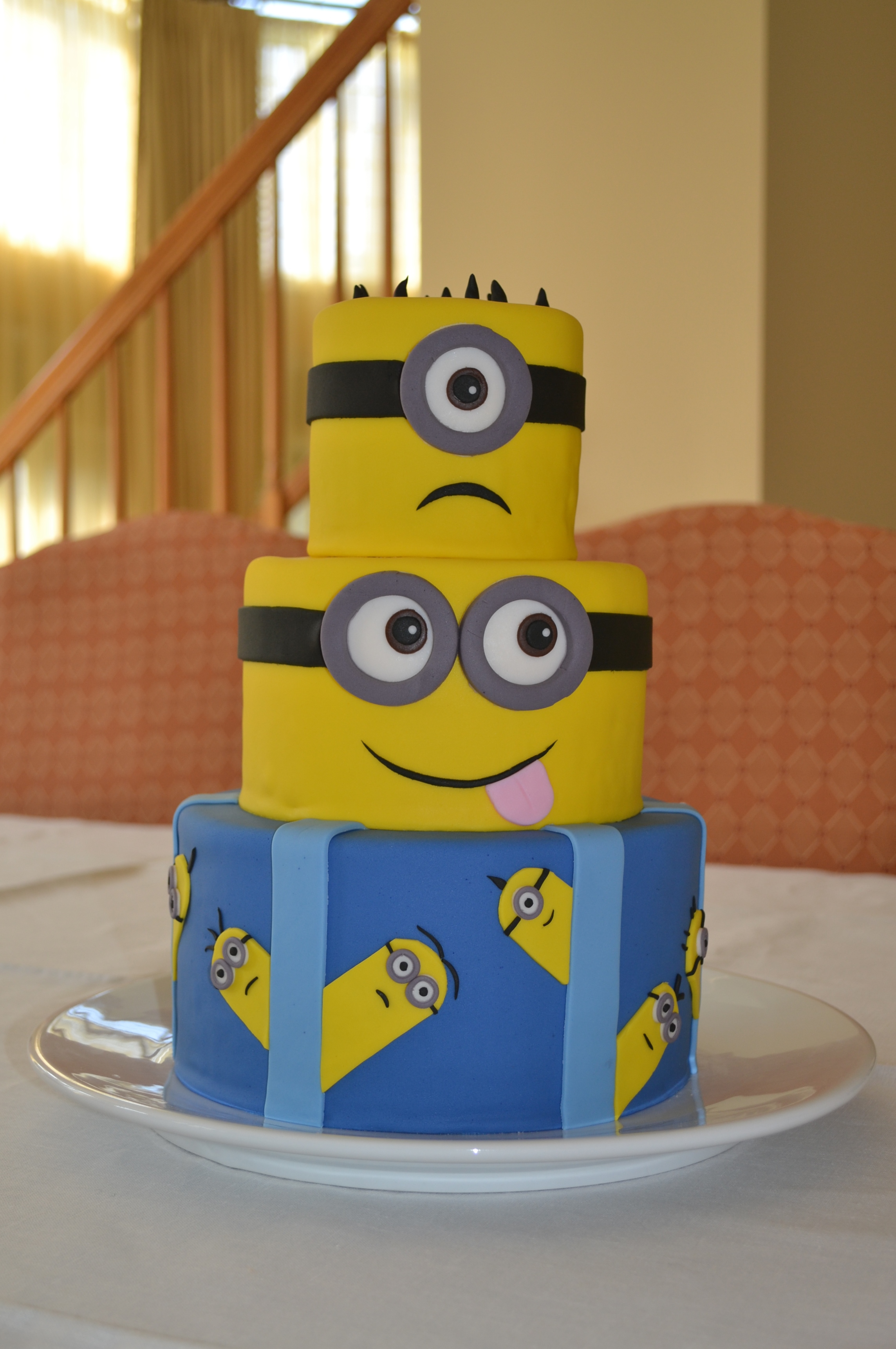 Detail Cake Gambar Minion Buttercream Nomer 12