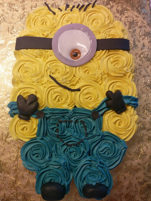 Detail Cake Gambar Minion Buttercream Nomer 21