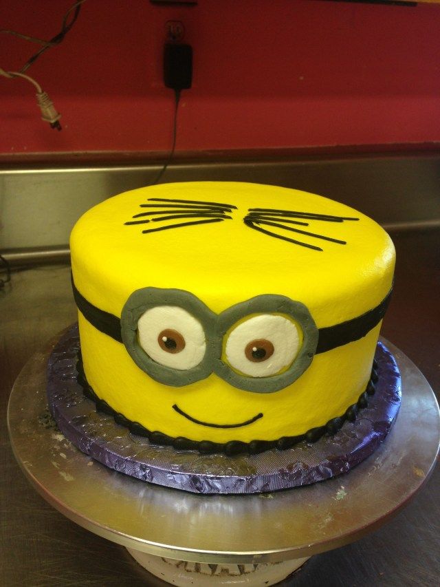 Detail Cake Gambar Minion Buttercream Nomer 6