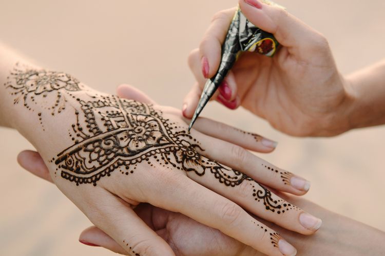 Detail Cara Bikin Henna Di Tangan Nomer 13