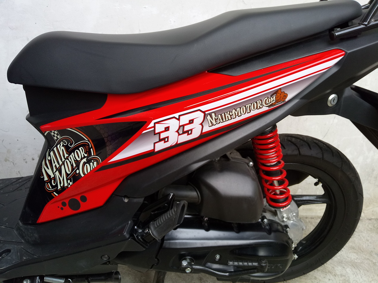 Detail Cara Desain Decal Motor Nomer 42