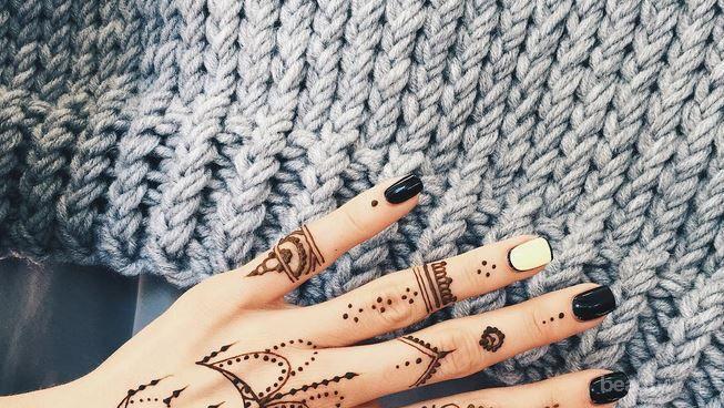 Detail Cara Gambar Henna Nomer 23