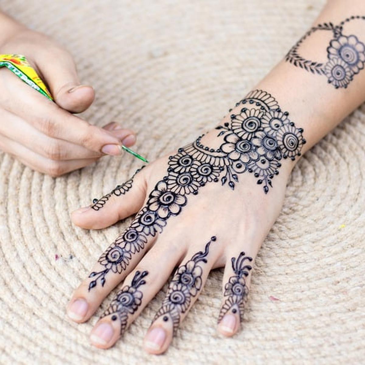 Detail Cara Memakai Henna Simple Nomer 15