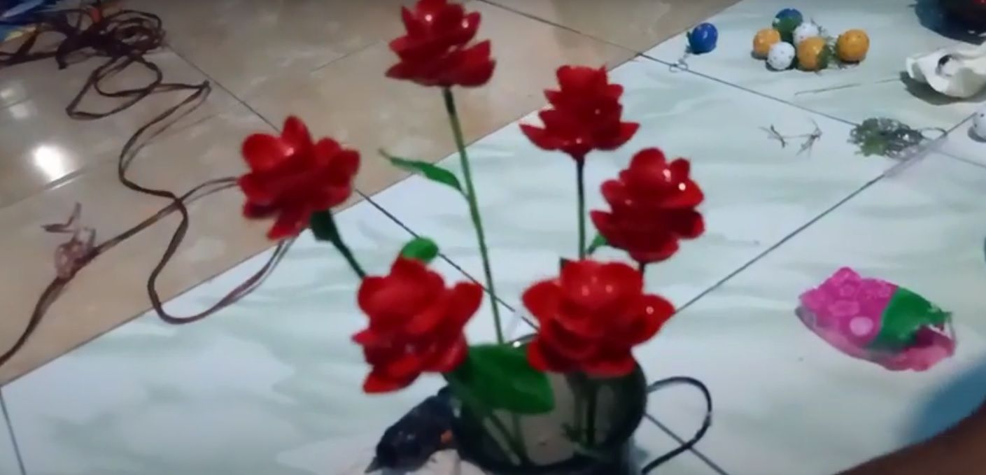 Detail Cara Membuat Bunga Mawar Bertangkai Dari Kain Flanel Beserta Gambarnya Nomer 20
