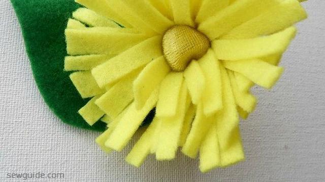 Detail Cara Membuat Bunga Mawar Bertangkai Dari Kain Flanel Beserta Gambarnya Nomer 37