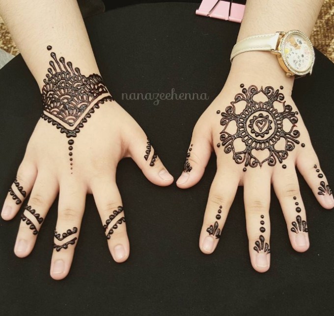 Detail Cara Membuat Lukisan Henna Di Tangan Yang Mudah Nomer 40